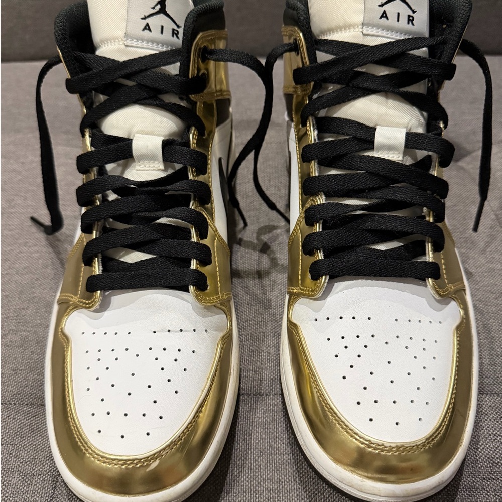 Nike Jordan 1 mids